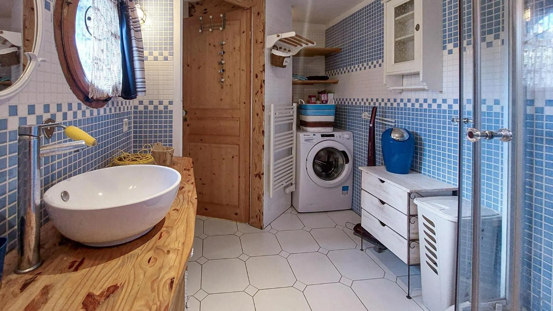 Gorgeous Home In Pleumeur-Bodou With Kitchenette Holiday home