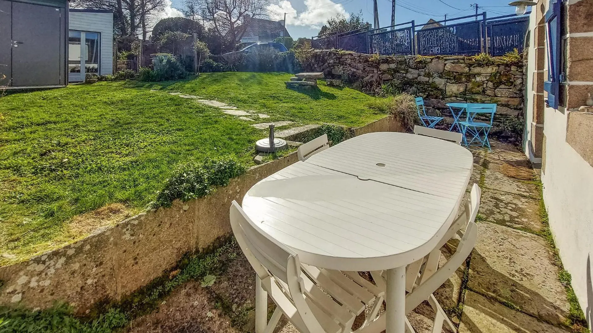 Gorgeous Home In Pleumeur-Bodou With Kitchenette 0*,  צרפת